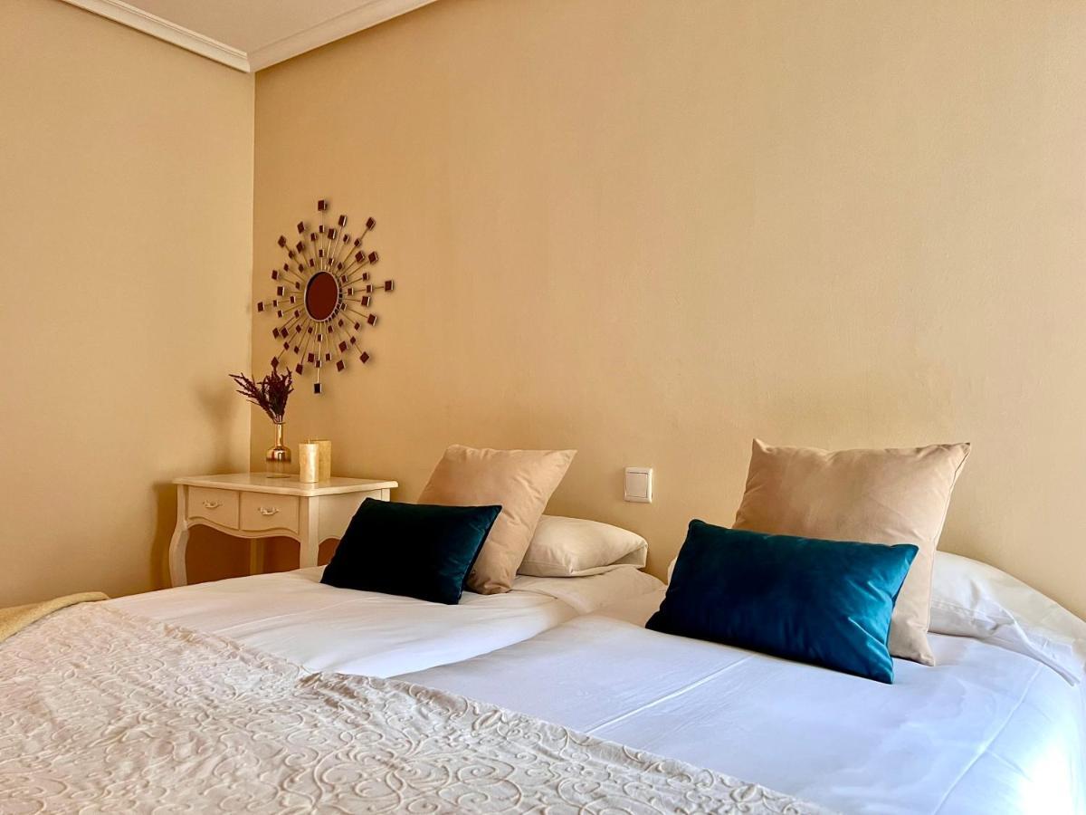 شقة Housingleon Ordono II المظهر الخارجي الصورة